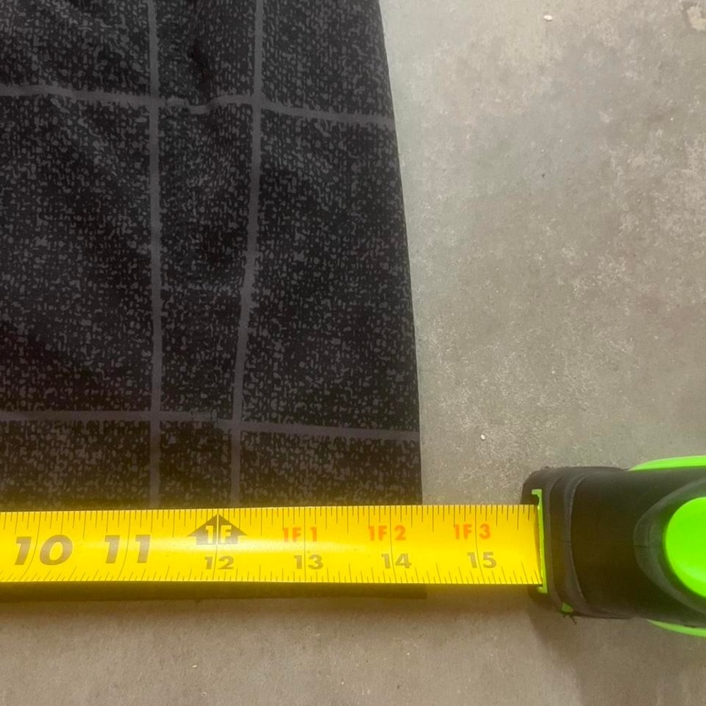 Lululemon men's black and grey athletic performance shorts workout gym summer - Picture 6 of 7